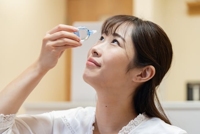 目薬の「正しい差し方」知ってますか？差しすぎ・間違った差し方に要注意！