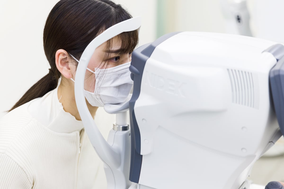 角膜内皮細胞検査の様子